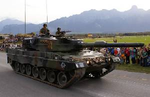   12  Leopard 2  